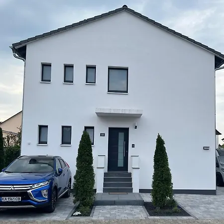 Living Black Μπενσχάιμ